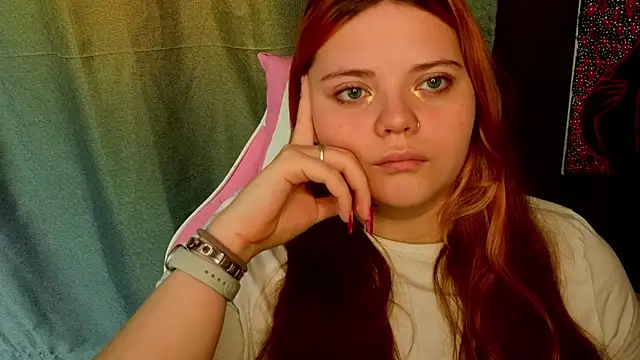 KellyFiery webcam