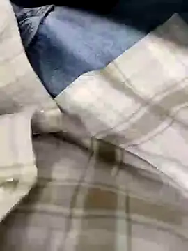 boyfromMum_bai live cam on StripChat
