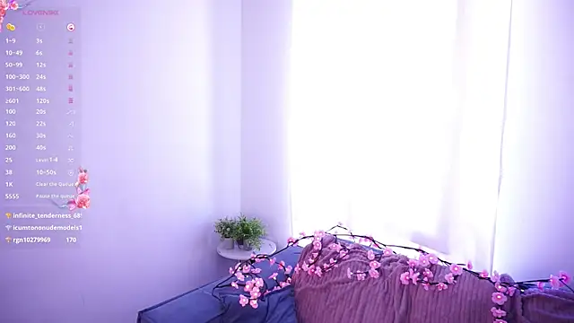 LoveMillier webcam