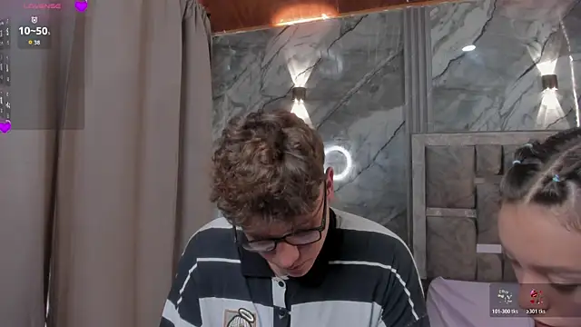 Manson_and_Zoe webcam