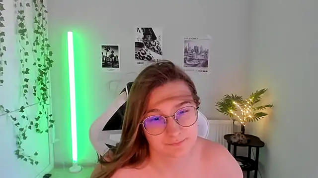 Mia_kristal webcam