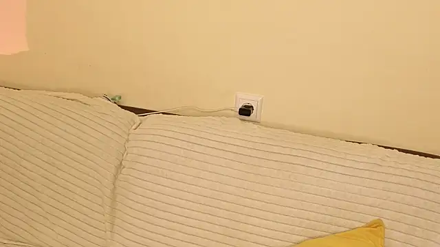 JolieDerringer webcam