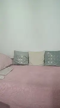 AriaEaston webcam