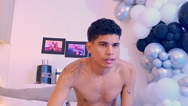roseanddominic (F young) - Flash Tits