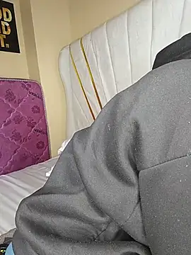 SquirtQueen16 webcam