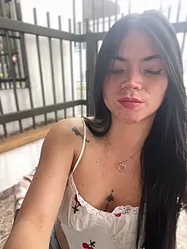 PamelaJonsom_ Live Web Cam Show