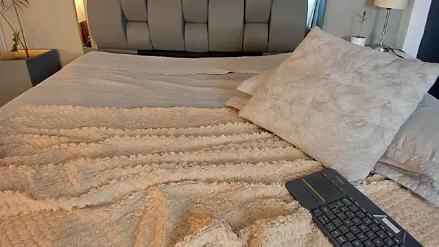 Charlie___Musk webcam