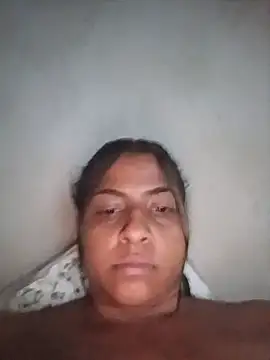 Giselabrunette25 webcam