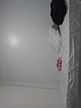 Edw95S live cam on StripChat