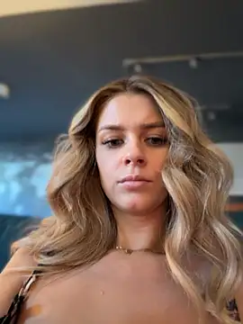 Love_Bri webcam