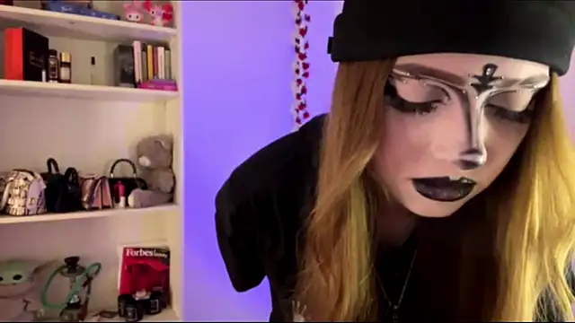 itskylieee webcam