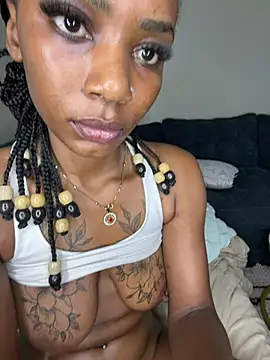 cocoacurves webcam