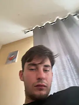 Cestmoi84 webcam