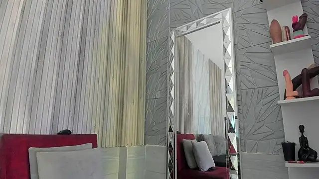 BriannaChelsea webcam