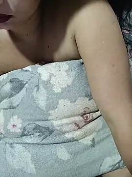 DipaliAliya webcam