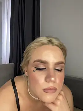 April_Purr webcam