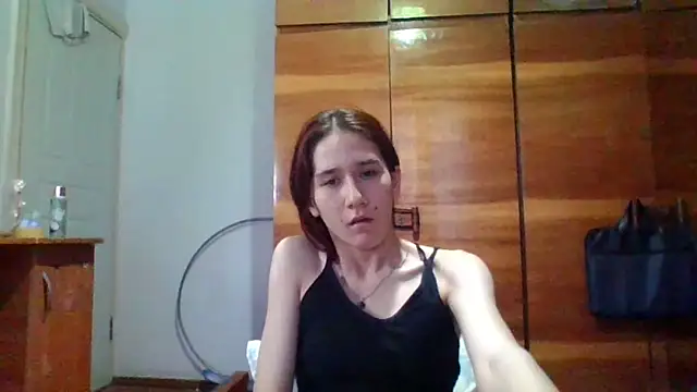 NickiKisinger webcam