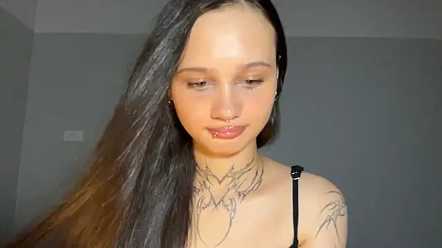 MayraLucarelli webcam