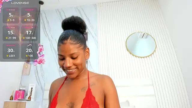 Afro_Luna webcam