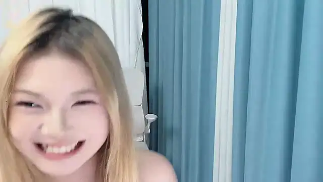 moli1688 - MoLi1688's free webcam - UK Sex Cams