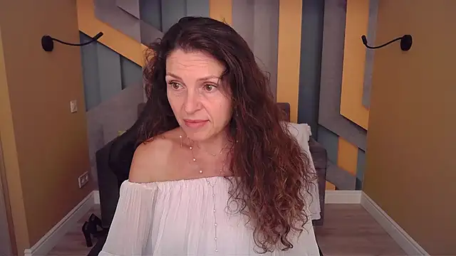 EllaLong webcam