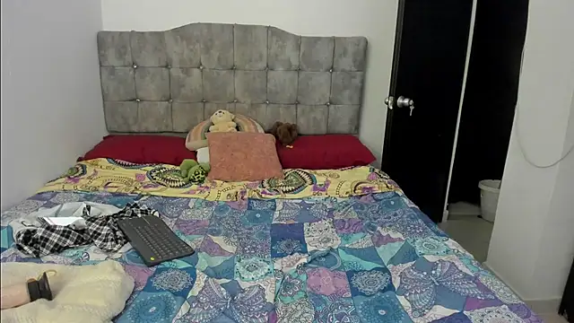 MonicaTsX live cam on StripChat