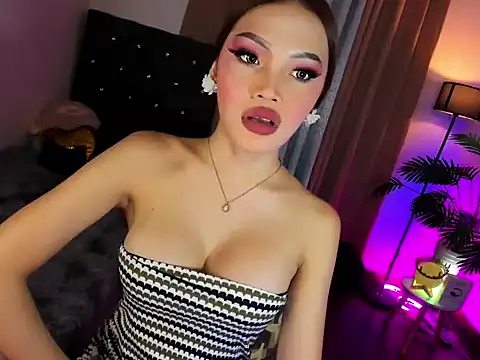 Model: RueLoove69
