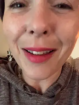 CUMFOREVERY1nTitTiES2 webcam