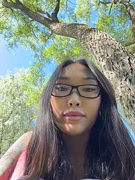 trytomakememoam webcam