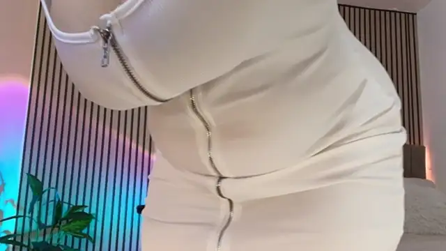 JuliRamirez webcam