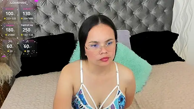 katt_eyes__ webcam