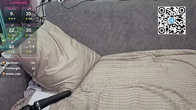 Mia_E1fie02 webcam