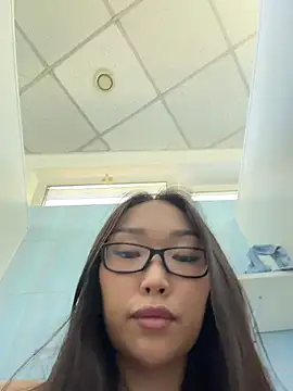 trytomakememoam webcam