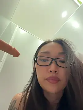 trytomakememoam webcam