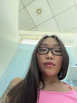 trytomakememoam webcam