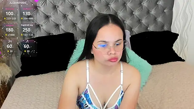 katt_eyes__ webcam