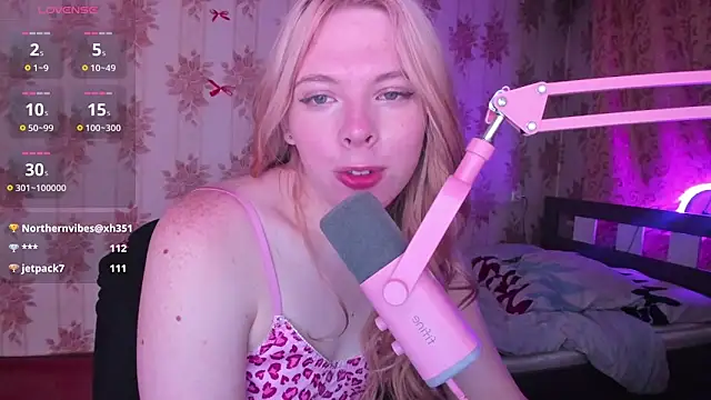 Cutie_Bambi webcam