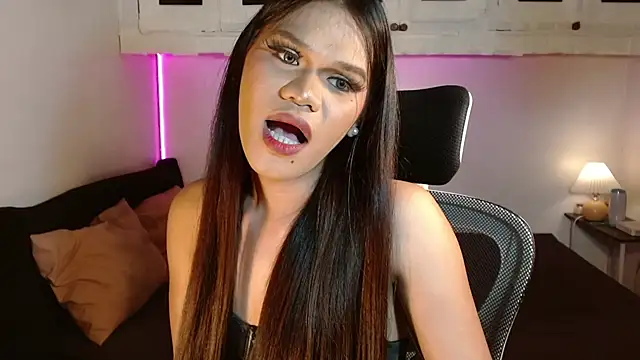 MollyButcher webcam