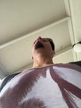 mrredcorn live webcam