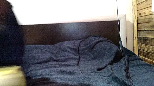 LuckyLust15 webcam