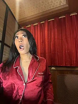 hugecock_tamira webcam