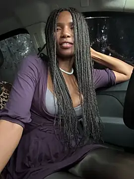 ShantelSexyYoungMilfie