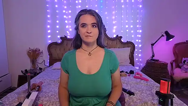 SilkenSin webcam