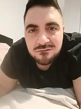 bear_skinny webcam