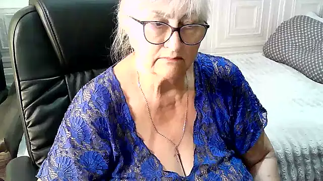 LolkaAlyss webcam