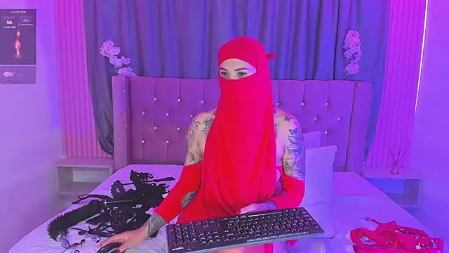 Nayla-Mouna webcam