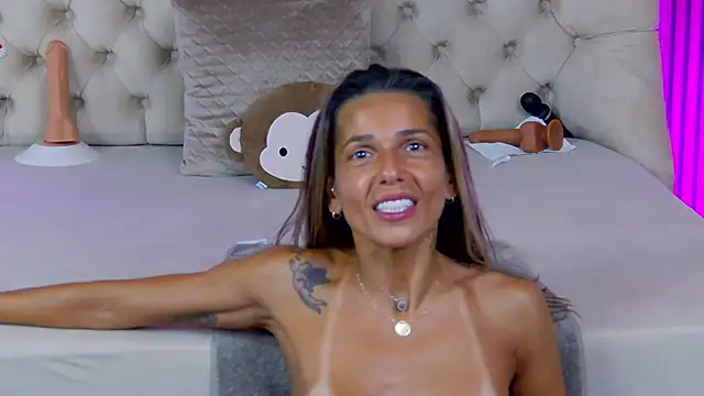 PlayfulShow live webcam