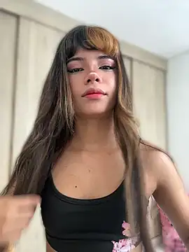 chlloe_larson live sex cam