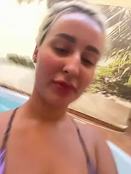 LiaBrazzerr webcam