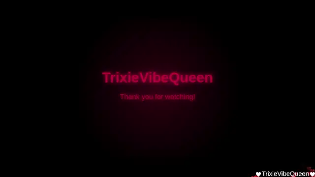 TrixieVibeQueen webcam